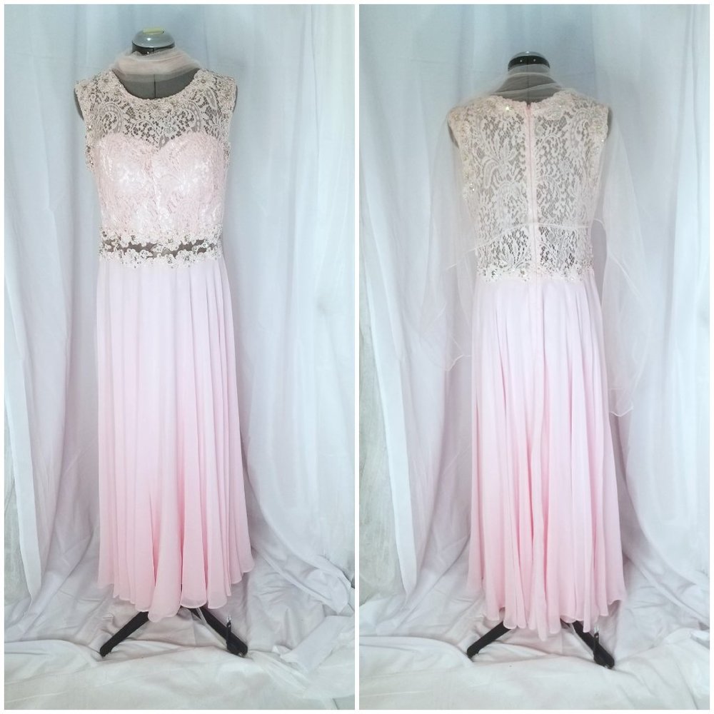 Brand unknown, 6/8, soft pink, comes with scarf.